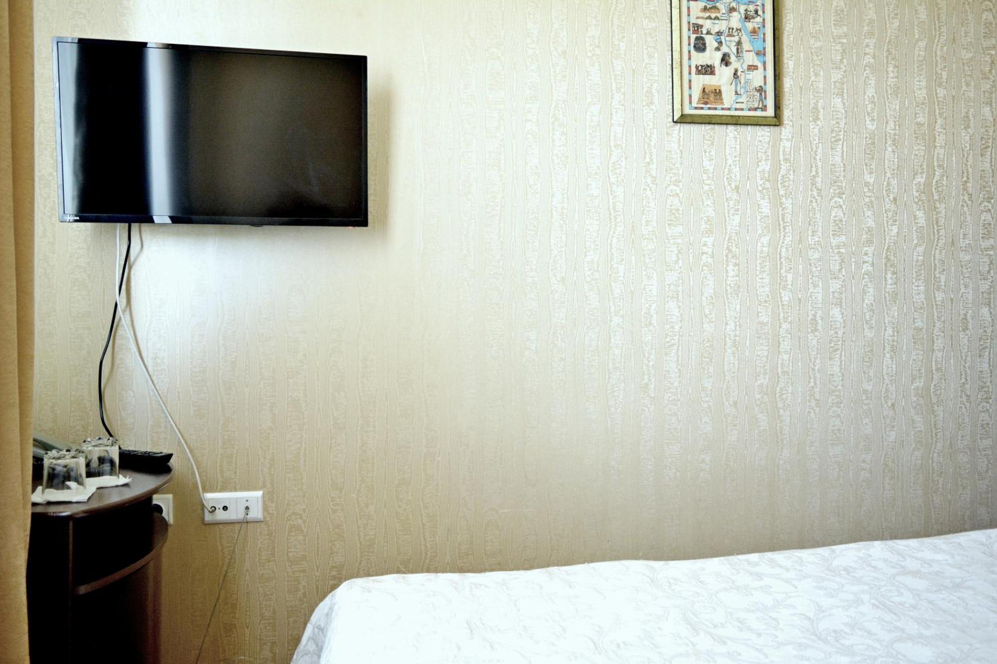 Argo Hotell Lviv Exteriör bild